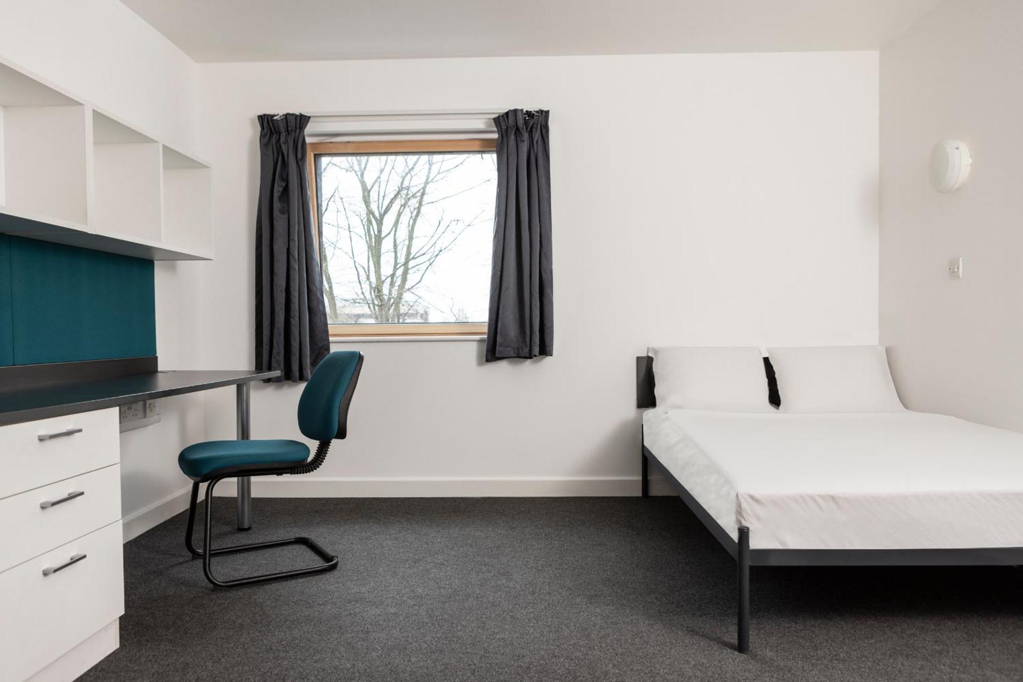 Wenlock Court Aparthotel Luton  Eksteriør bilde