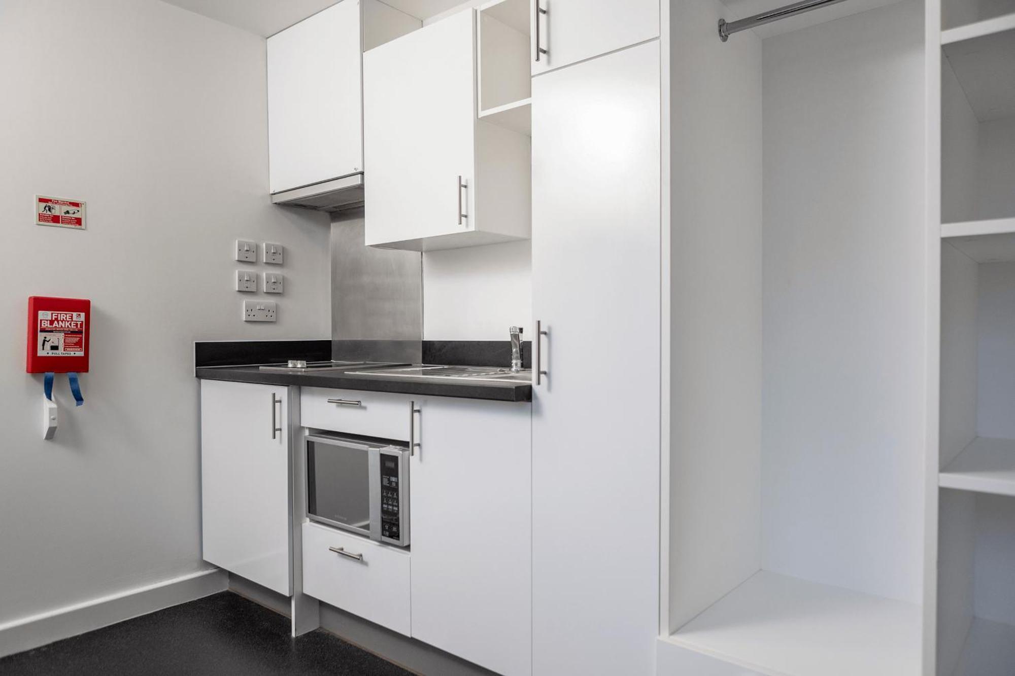 Wenlock Court Aparthotel Luton  Eksteriør bilde